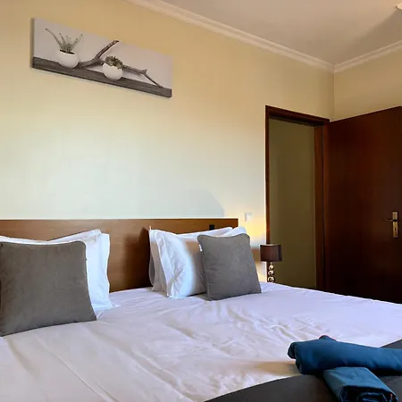 4 Saints Apartment *