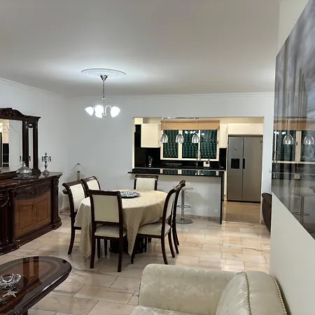 4 Saints アパート