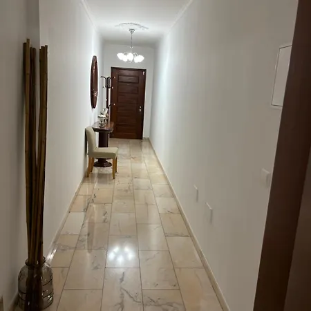 アパート 4 Saints *